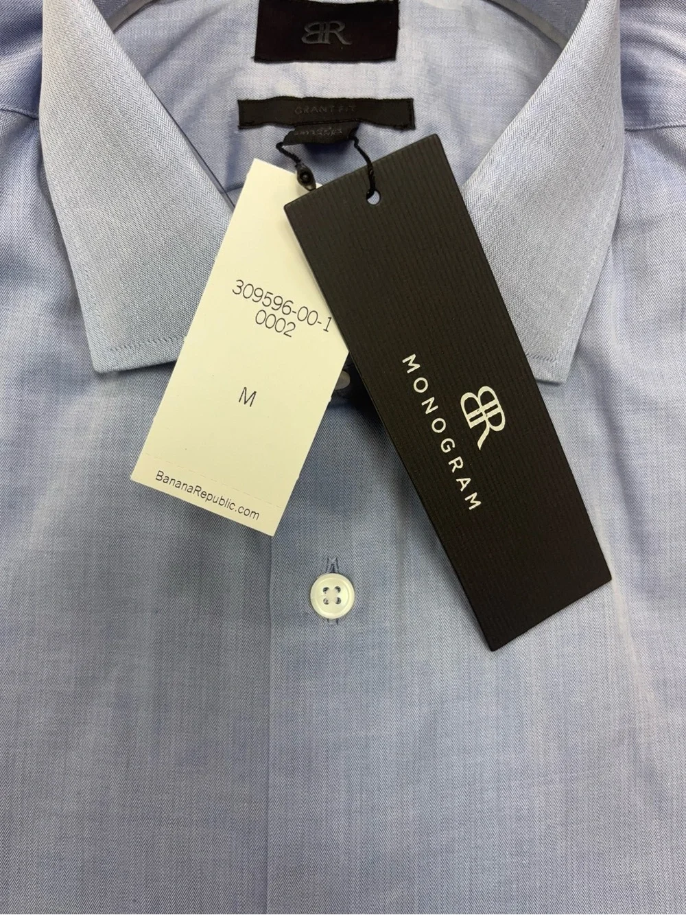 Banana Republic Men’s Light Blue Dress Shirt Grant Fit